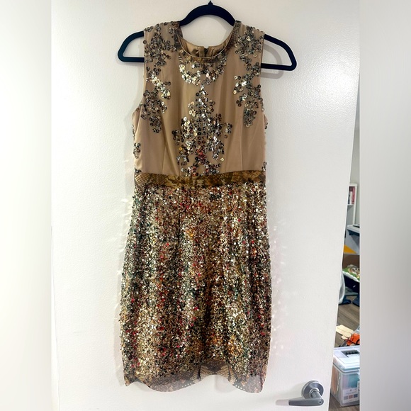 ELIE TAHARI Gold Sequin  sheath dress - Picture 1 of 8